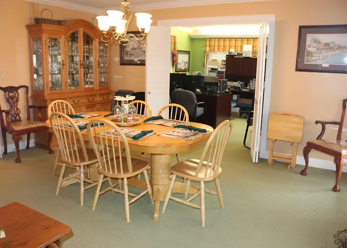 Cedar Grove Inn